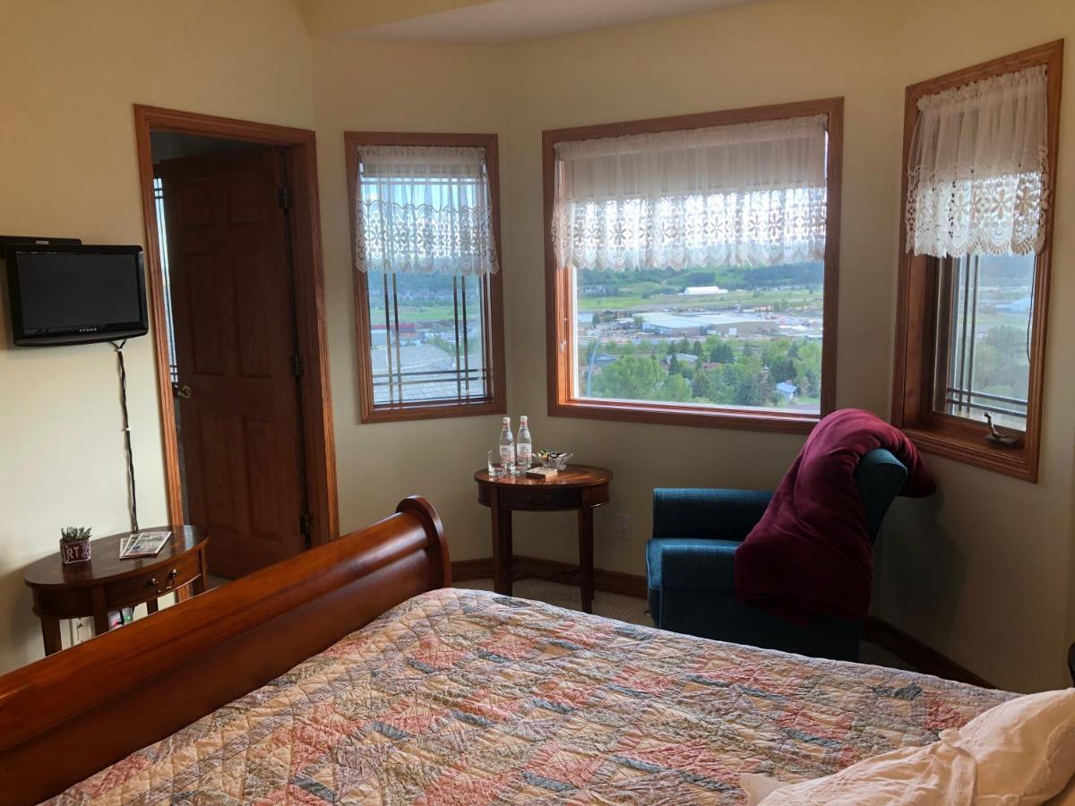 Rocky Mountain View Bed & Breakfast Кокран Екстер'єр фото