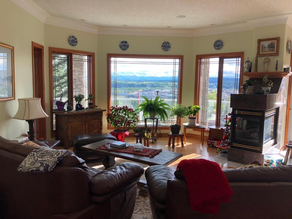Rocky Mountain View Bed & Breakfast Кокран Екстер'єр фото